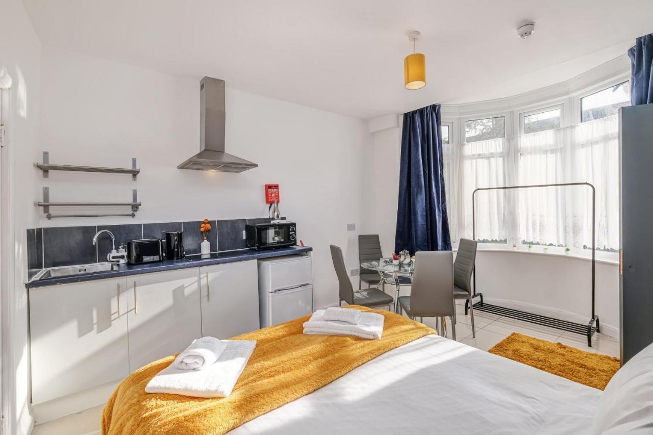 Fernbank Rooms Sudbury Hill, Harrow, Self-Contained Studios With En-Suite Harrow on the Hill Luaran gambar