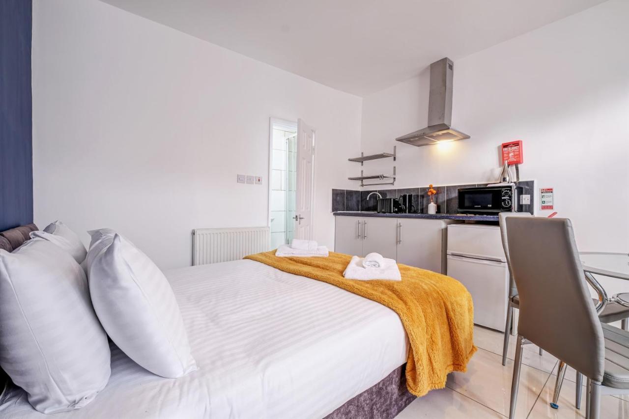 Fernbank Rooms Sudbury Hill, Harrow, Self-Contained Studios With En-Suite Harrow on the Hill Luaran gambar