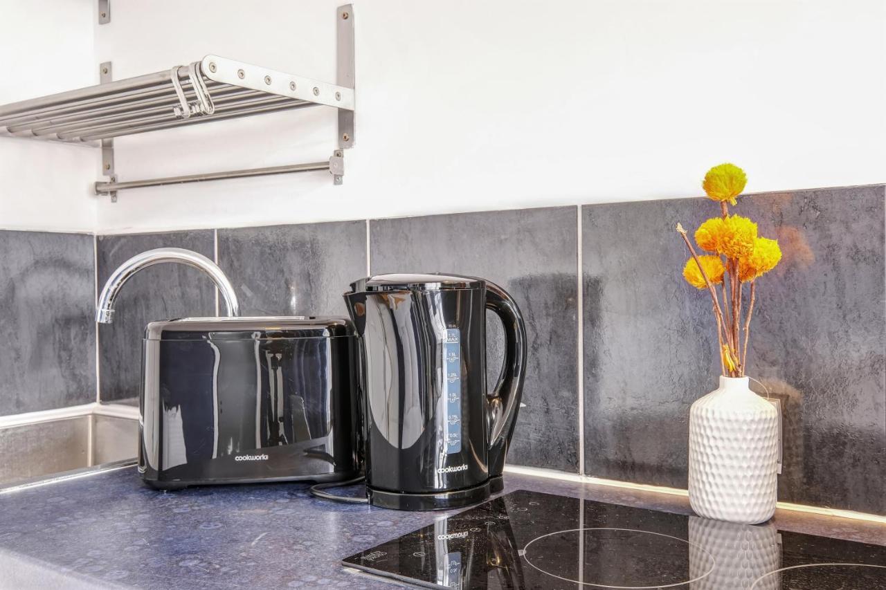 Fernbank Rooms Sudbury Hill, Harrow, Self-Contained Studios With En-Suite Harrow on the Hill Luaran gambar