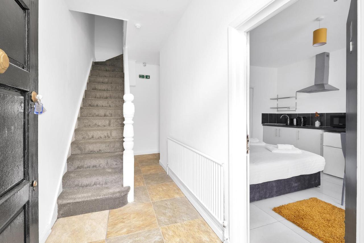 Fernbank Rooms Sudbury Hill, Harrow, Self-Contained Studios With En-Suite Harrow on the Hill Luaran gambar
